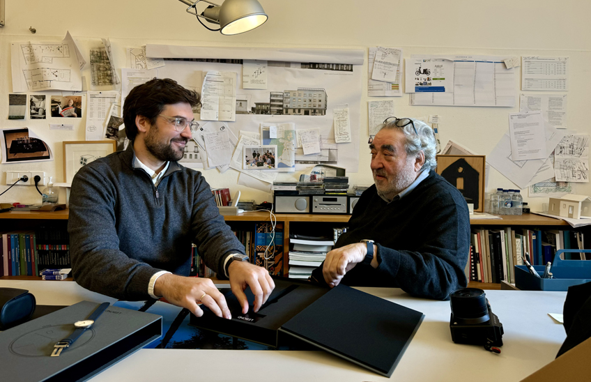 La arquitectura y la relojería, unidos en una marca creada por un antiguo alumno de la Escuela de Arquitectura