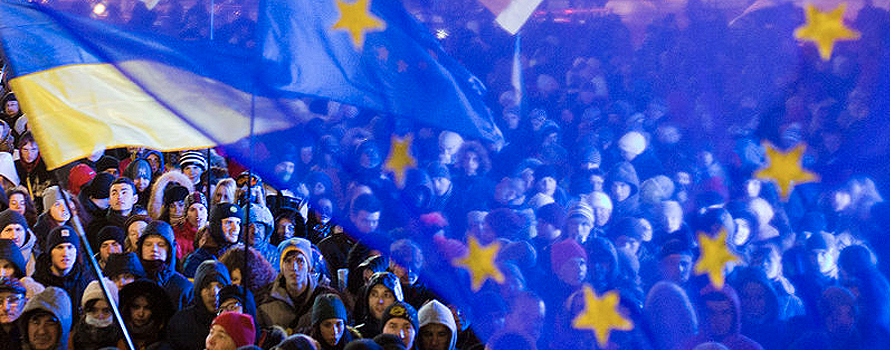Manifestantes proeuropeos en la plaza central de Kiev, durante las revueltas de finales de 2013 